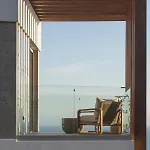 Aurora - Ultra Luxury Ocean Cliff Edge Retreat