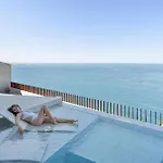 Villa Aurora - Ultra Luxury Ocean Cliff Edge Retreat