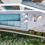 Aurora - Ultra Luxury Ocean Cliff Edge Retreat Villa