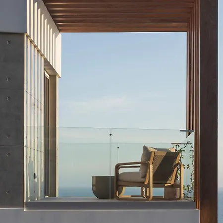 Aurora Iii - Ultra Luxury Ocean Cliff Edge Retreat