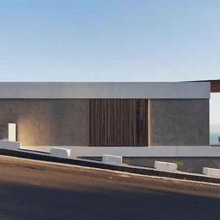 Aurora Iii - Ultra Luxury Ocean Cliff Edge Retreat *