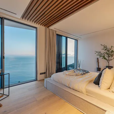 Aurora Iii - Ultra Luxury Ocean Cliff Edge Retreat