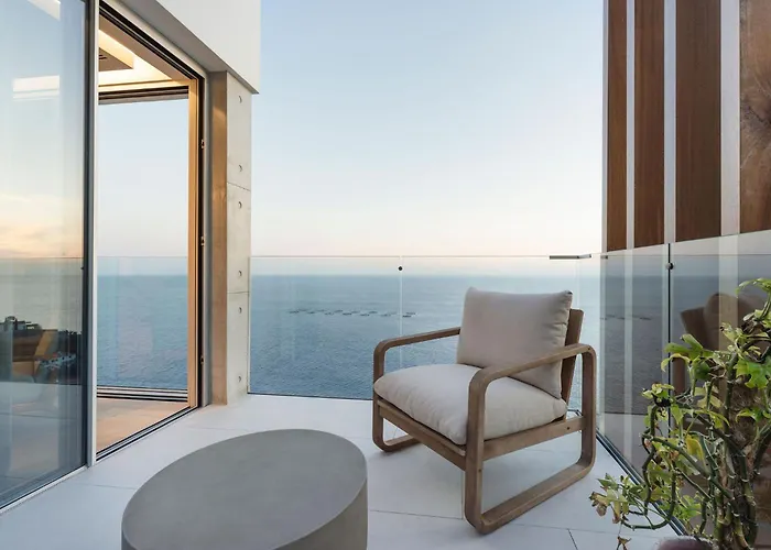 Villa Aurora - Ultra Luxury Ocean Cliff Edge Retreat Arco da Calheta (Madeira)