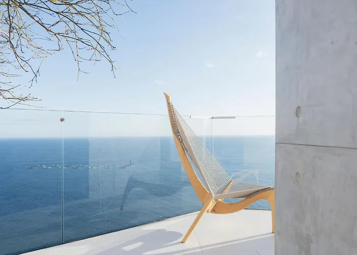 Villa Aurora - Ultra Luxury Ocean Cliff Edge Retreat Arco da Calheta (Madeira)